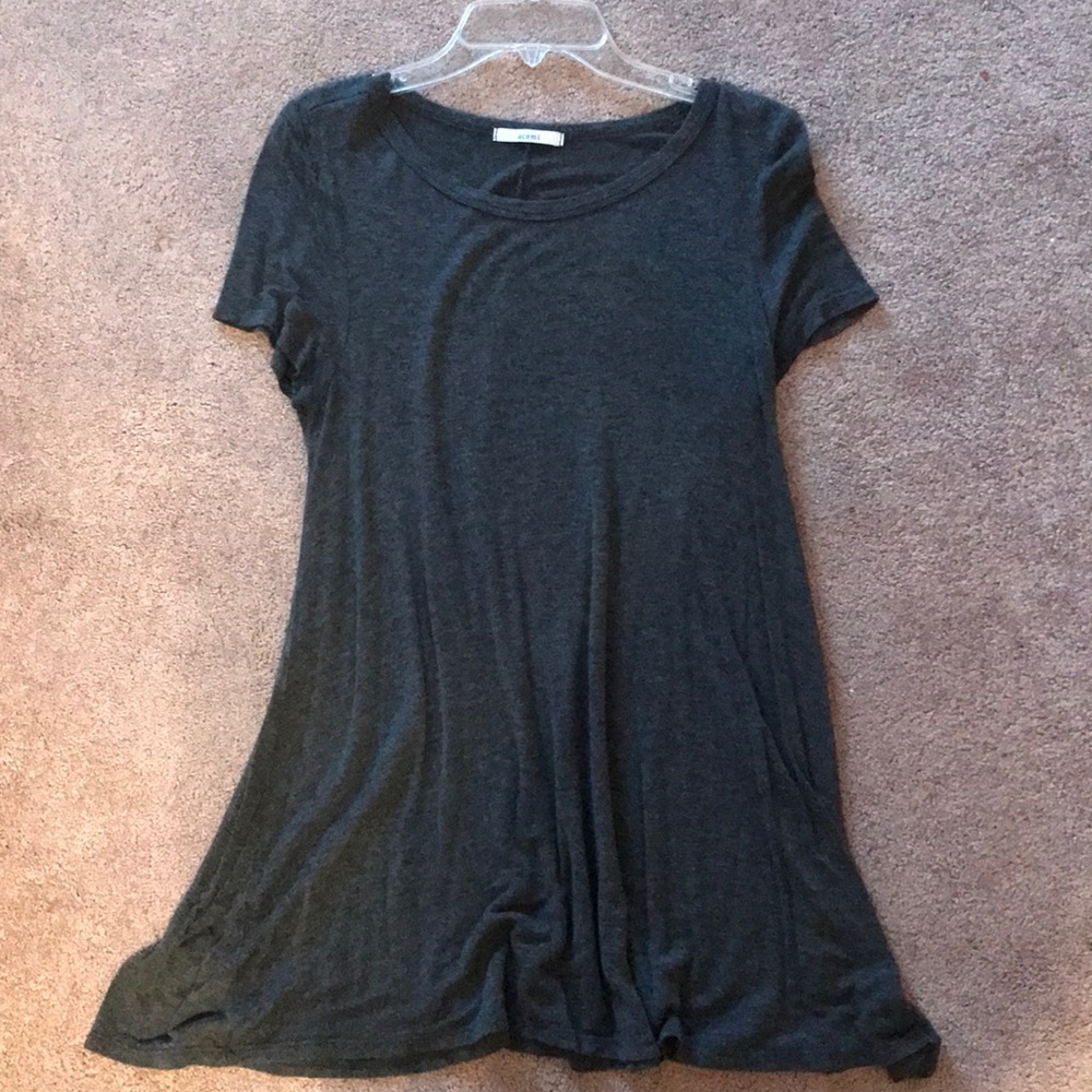 Long Gray Short Sleeve Top